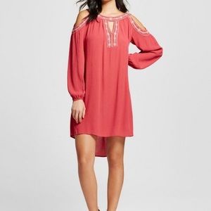 Knox Rose Embroidered Cold-Shoulder Dress💞